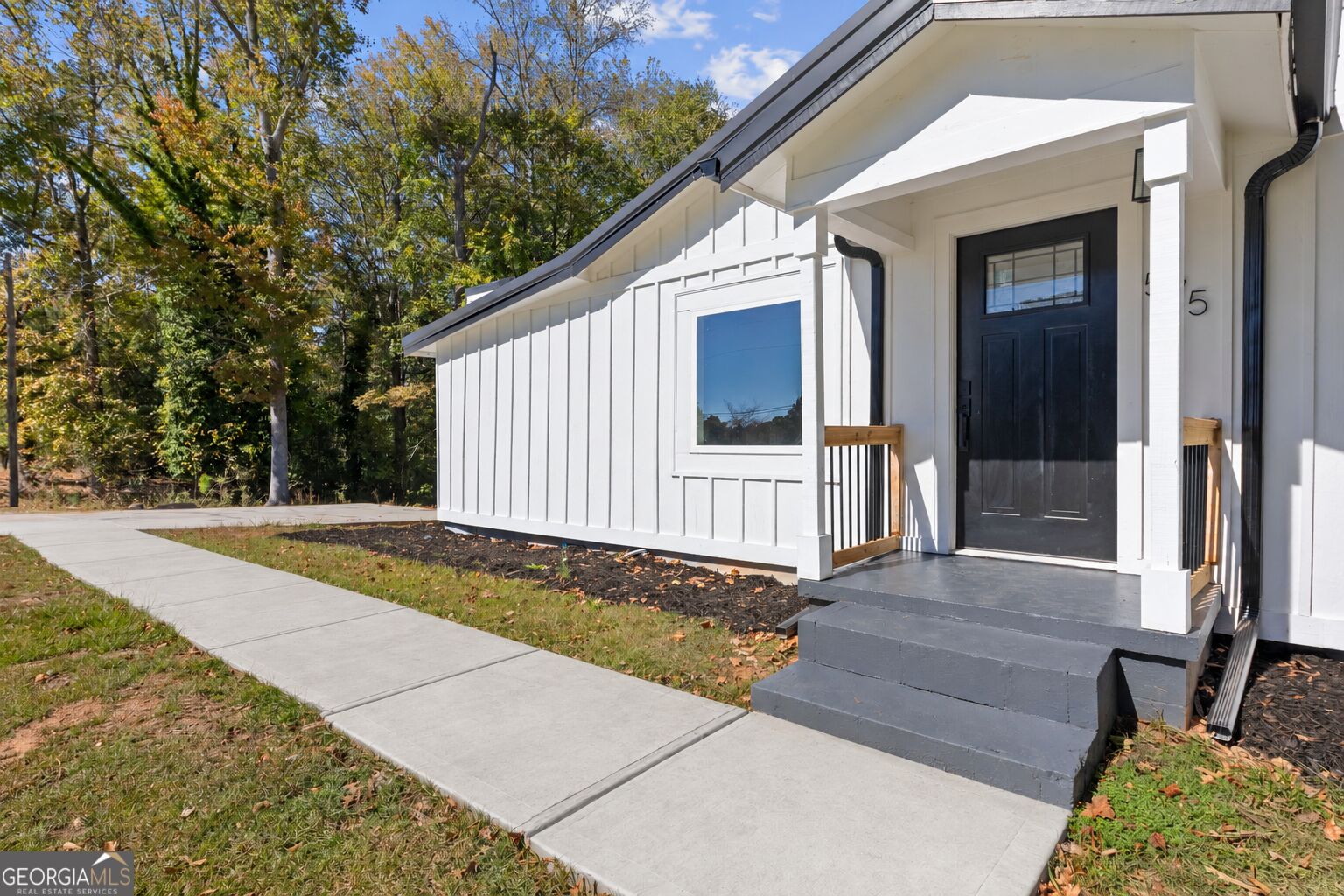 575 Laurelwood Drive Property Photo 1