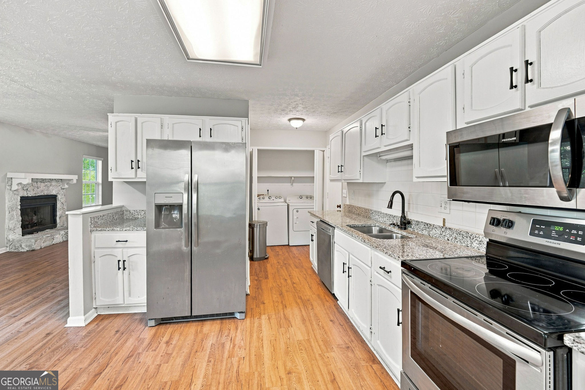 2313 Ivy Crest Drive Property Photo 3