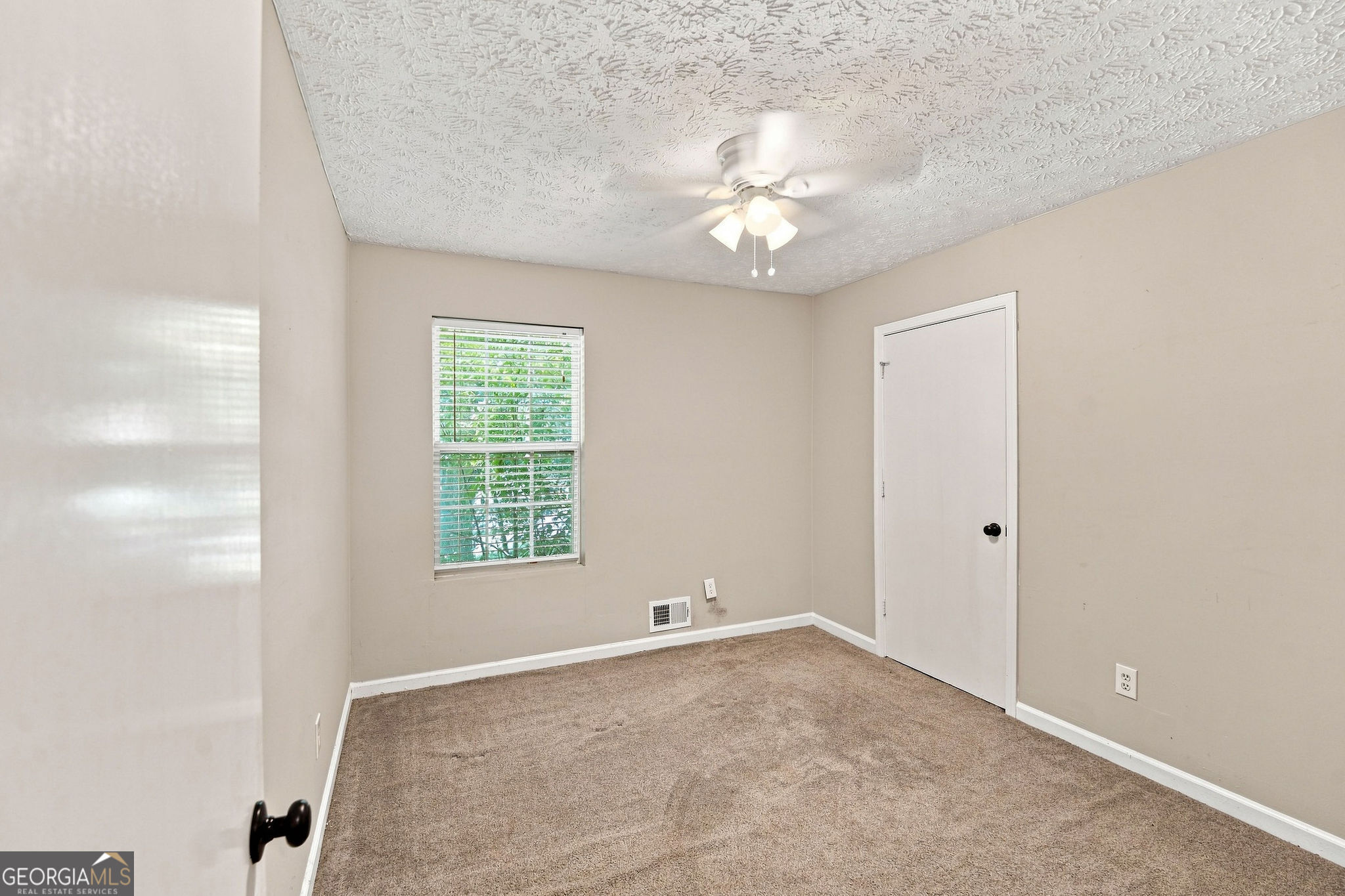 2313 Ivy Crest Drive Property Photo 9