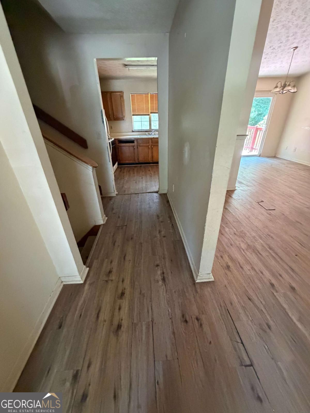 6495 Emerald Pointe Circle Property Photo 3
