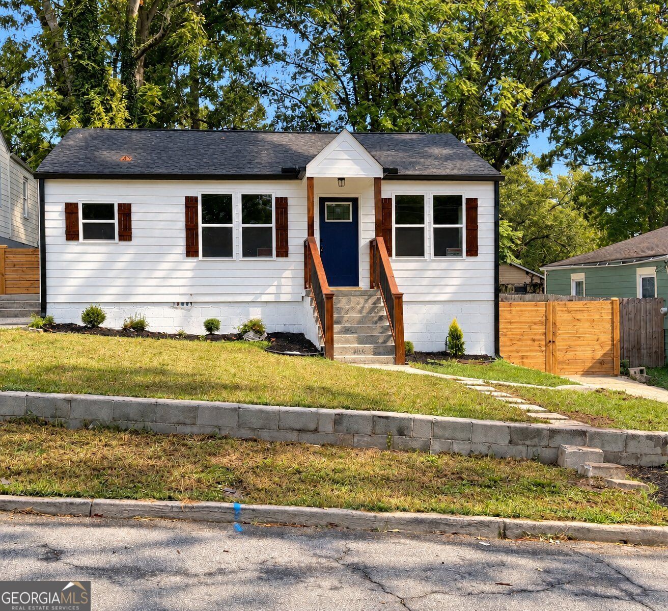213 Birch Street Property Photo 1