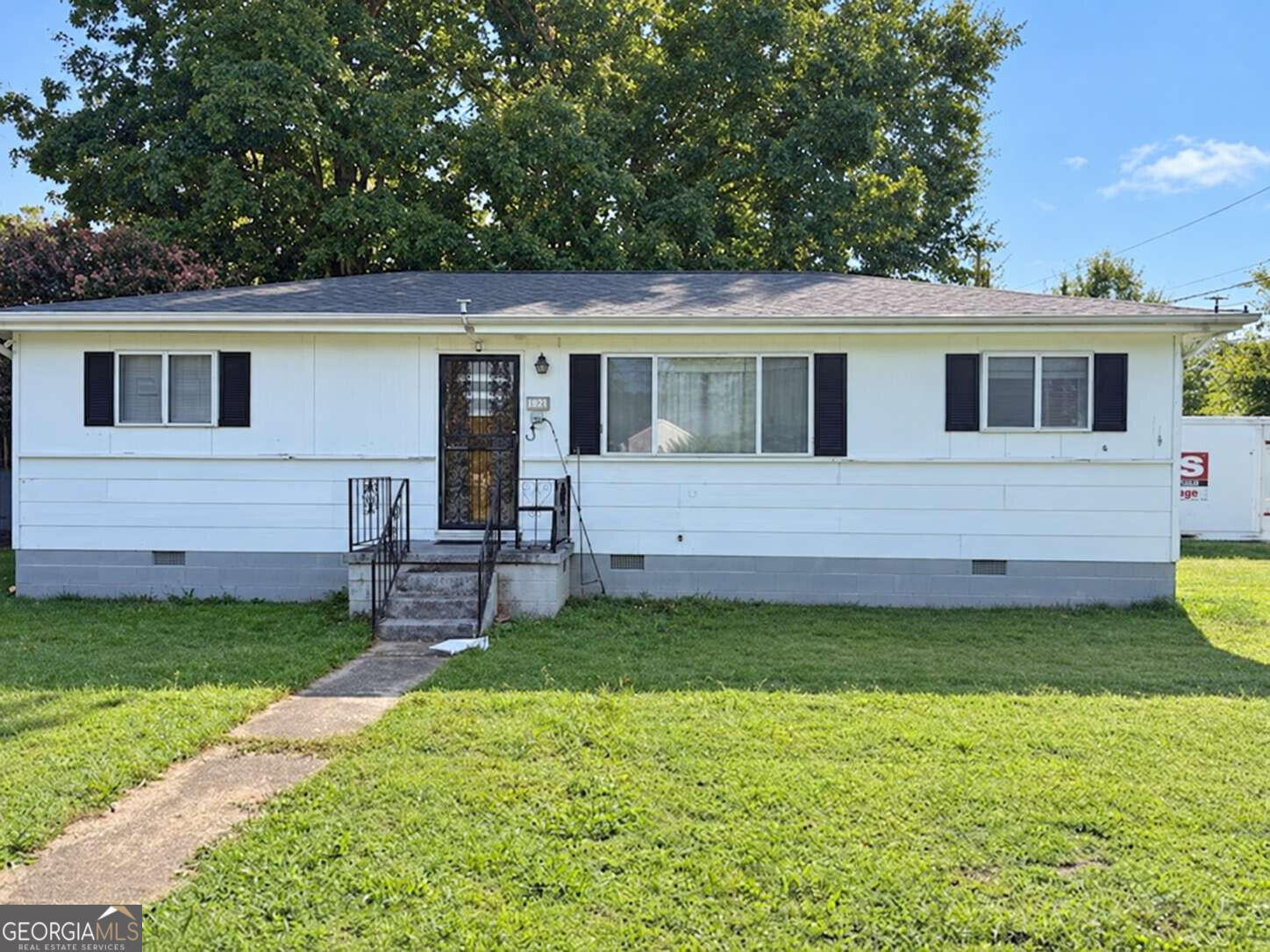 1110 Henderson Avenue Property Photo 1