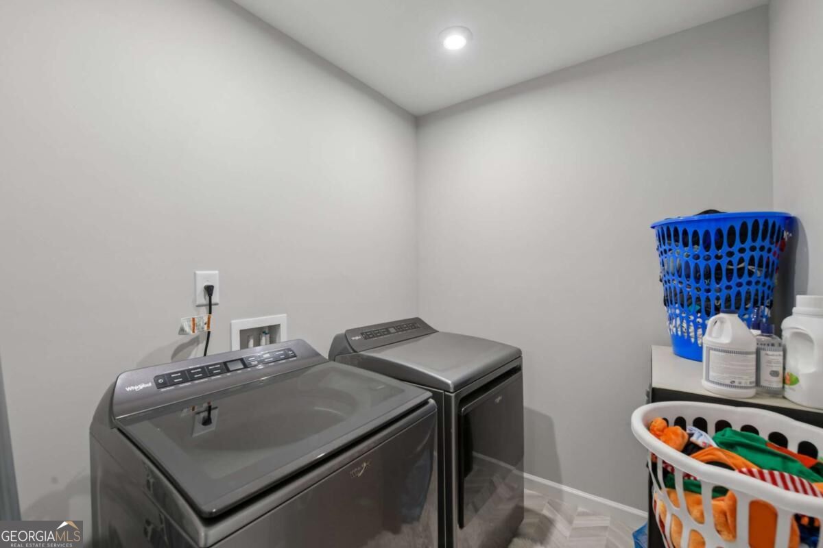 1628 Liberty Park Drive Property Photo 19