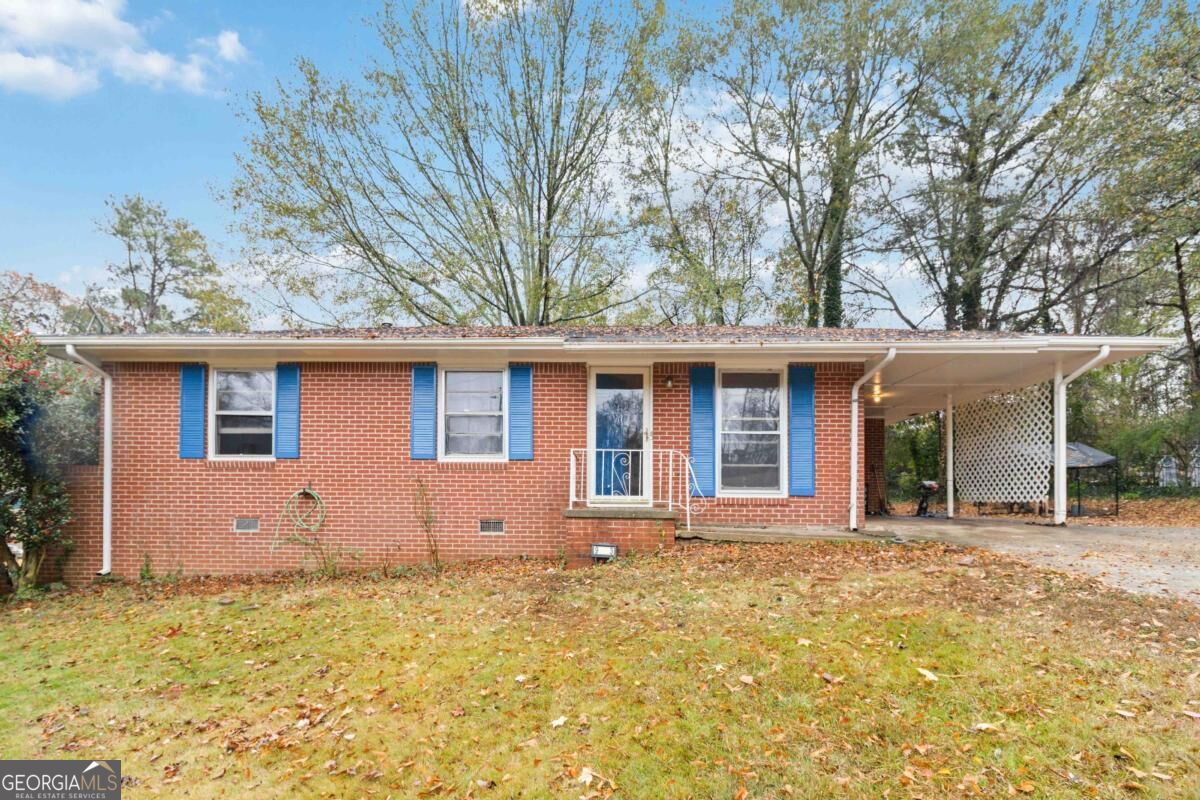 913 Longleaf Drive Property Photo 1