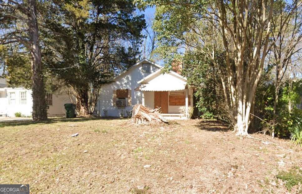 1885 North Avenue Nw Property Photo 2