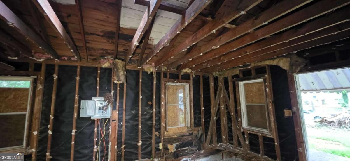 1885 North Avenue Nw Property Photo 7