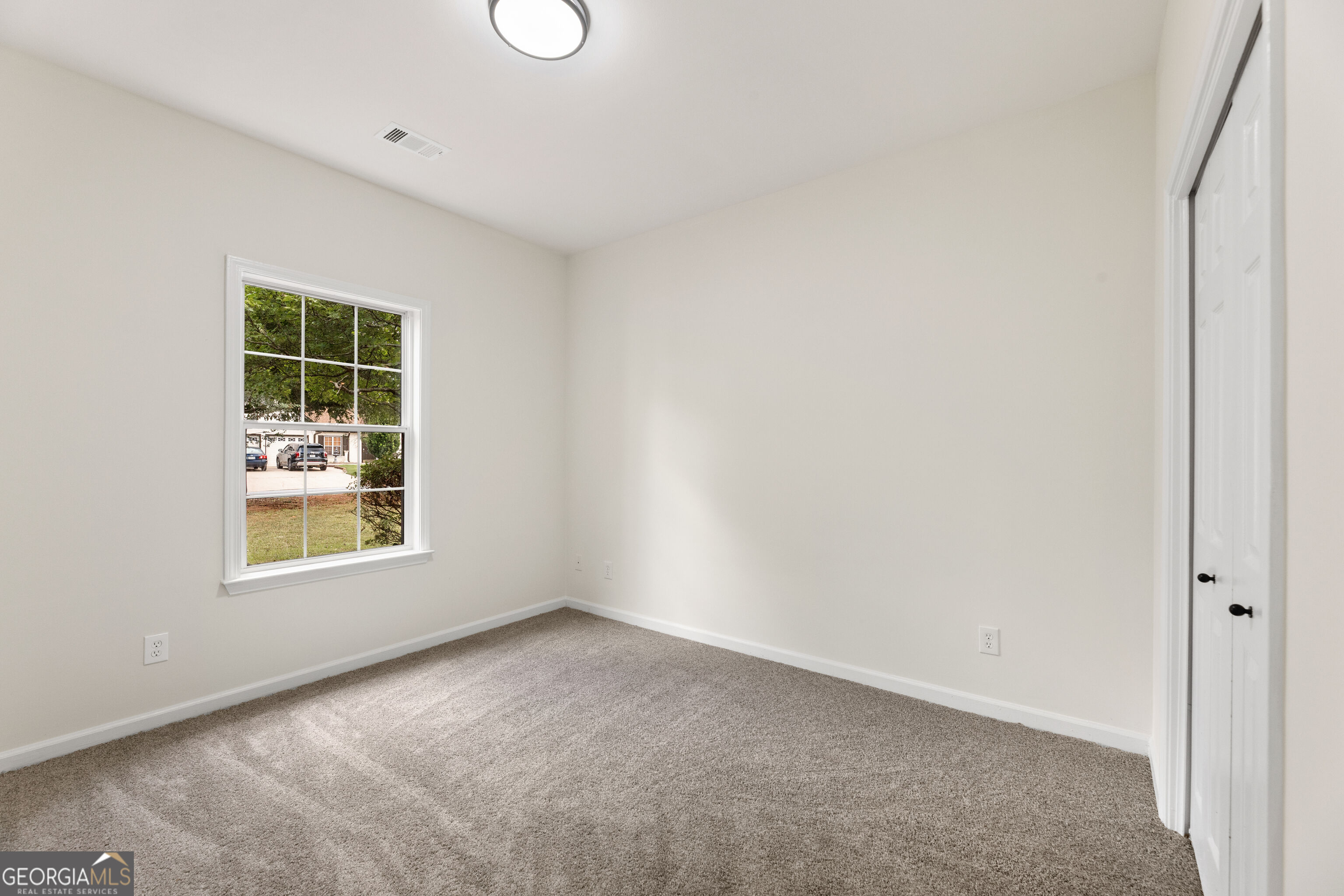 5500 Arrowind Road Nw Property Photo 17