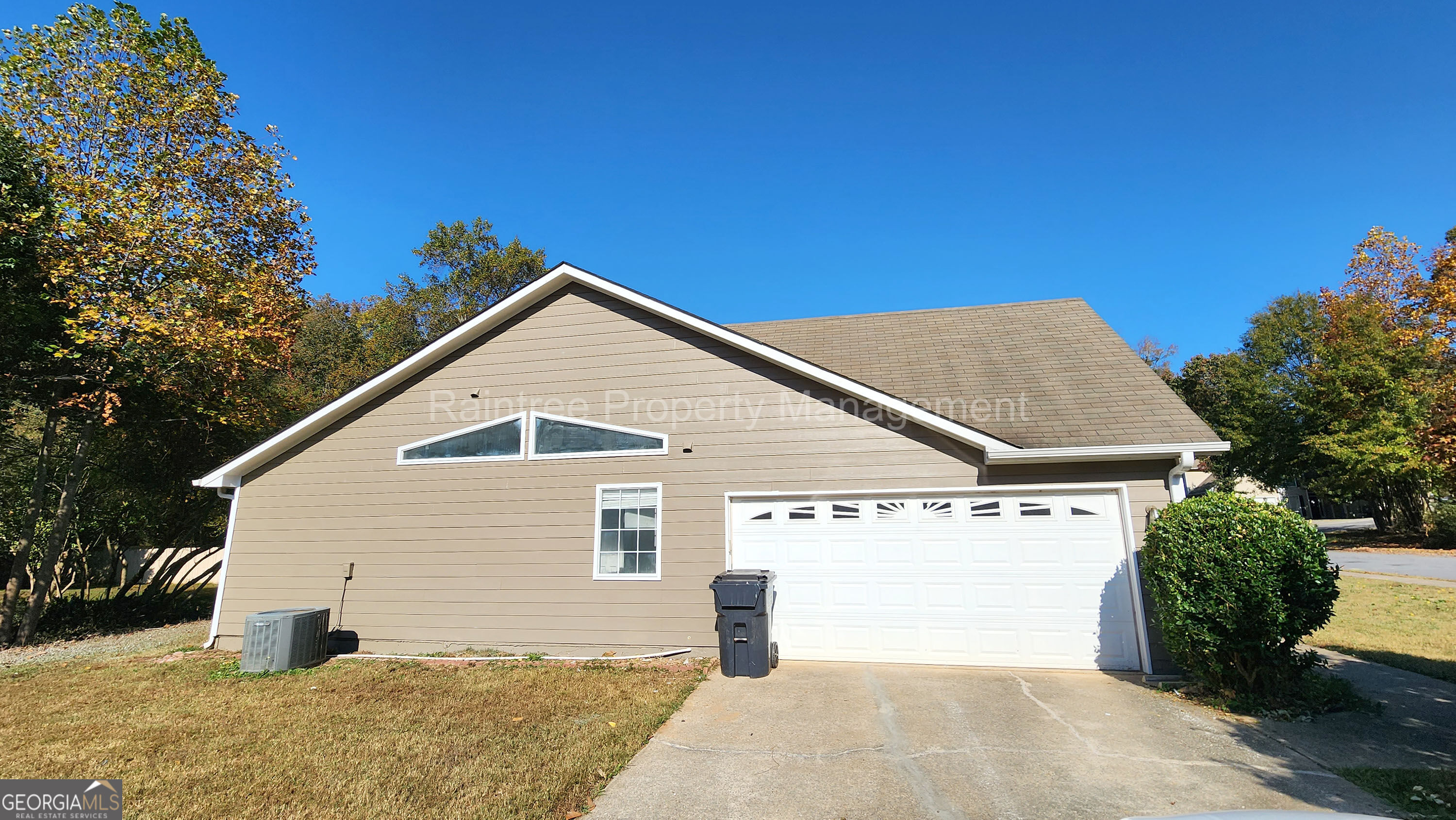 2360 Berkeley Creek Court Property Photo 4