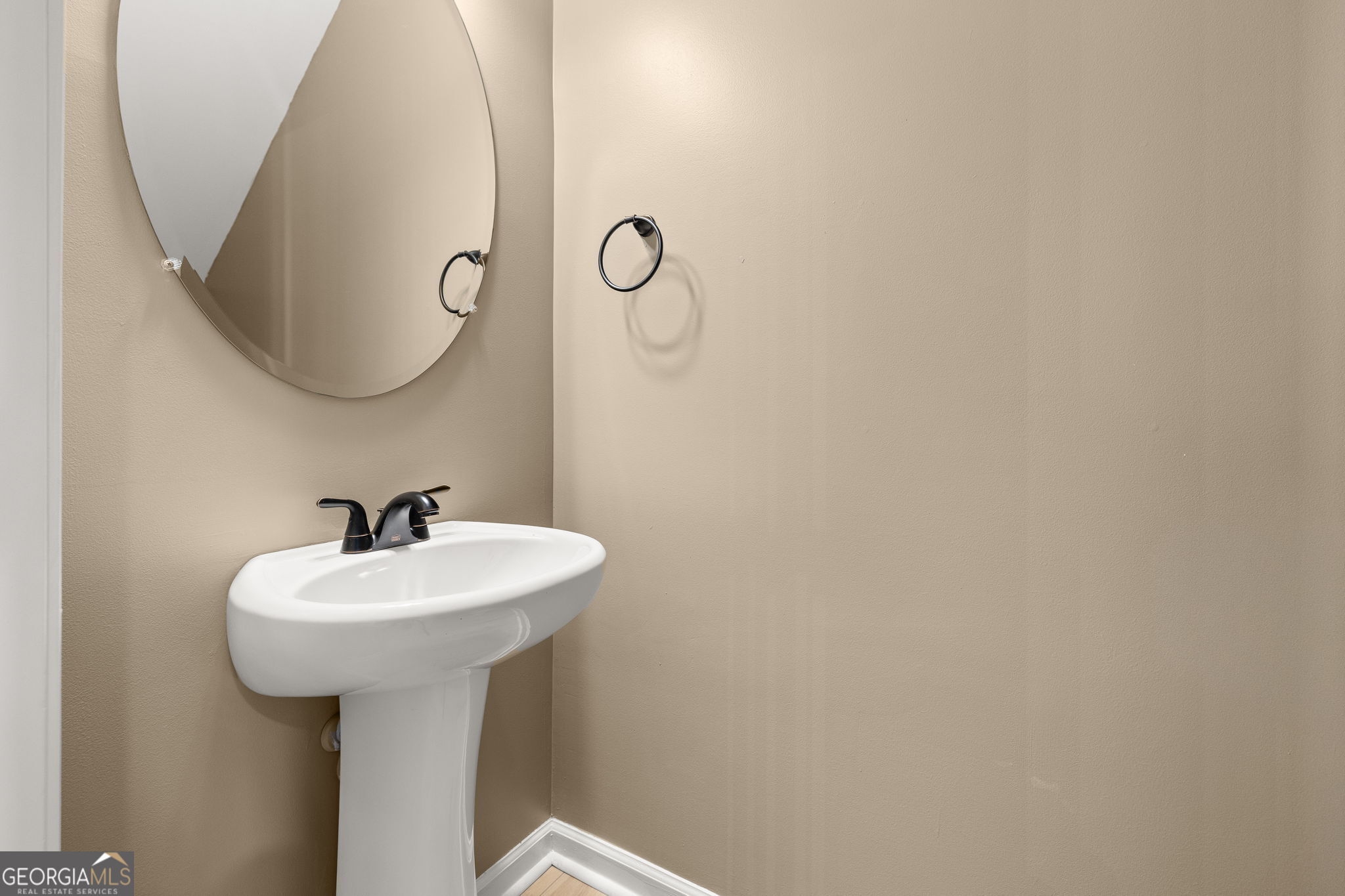 533 Evergreen Way Property Photo 17