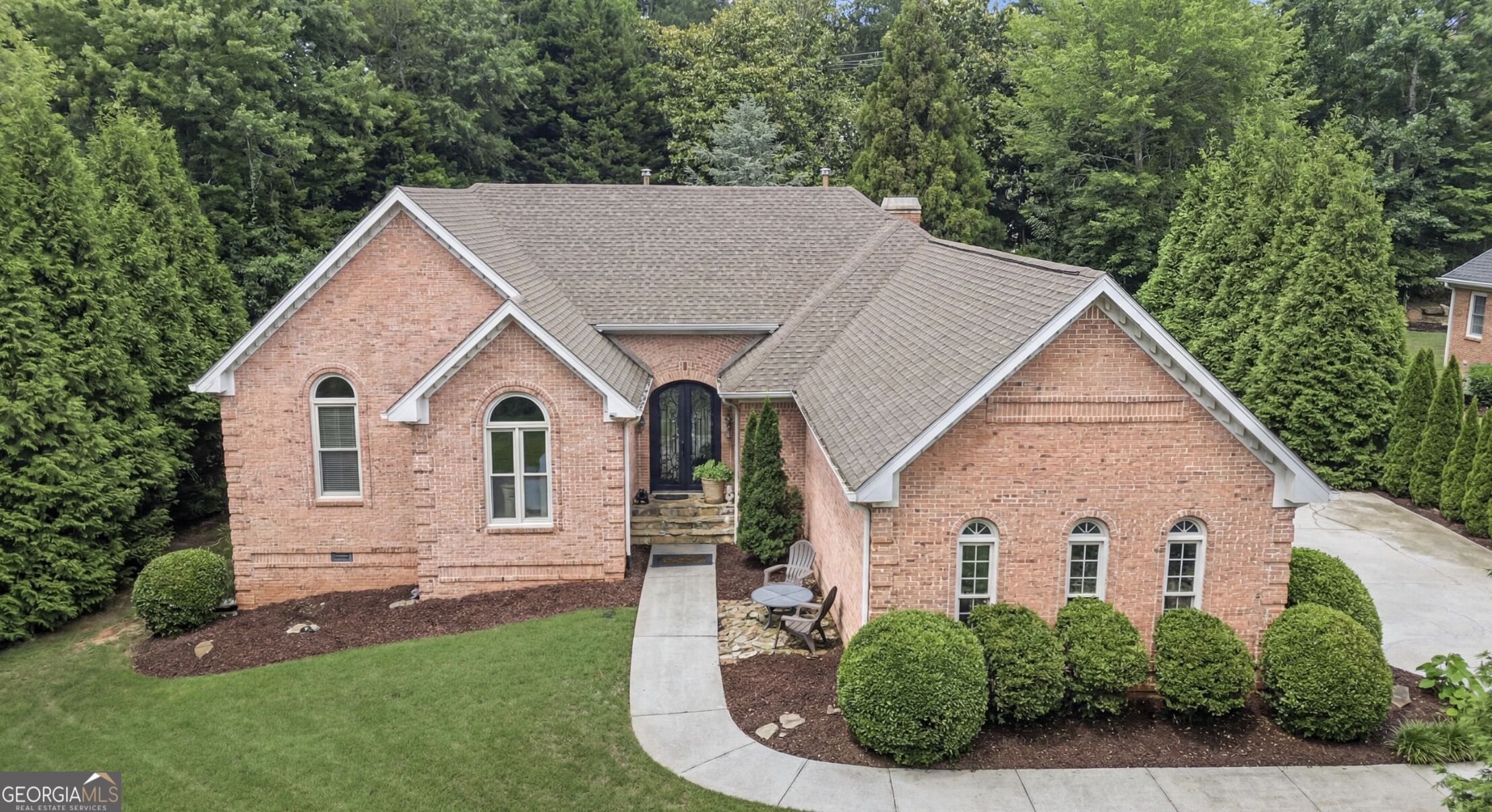 4900 Walnut Grove Property Photo 1