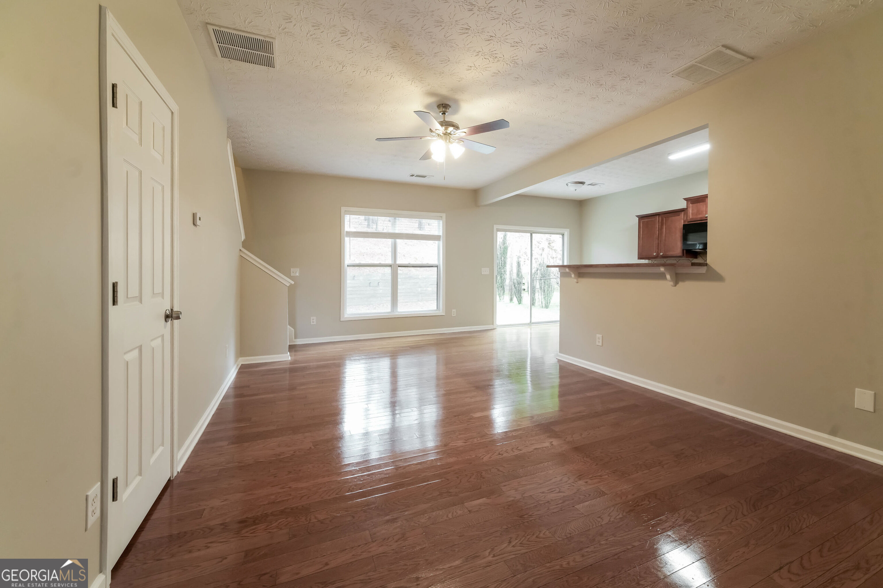 744 Mountain Laurel Drive Property Photo 5