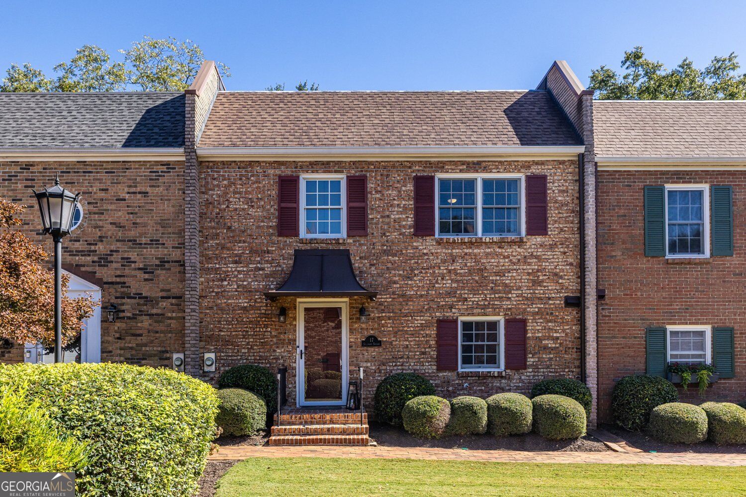 17 Sycamore Square Property Photo 1