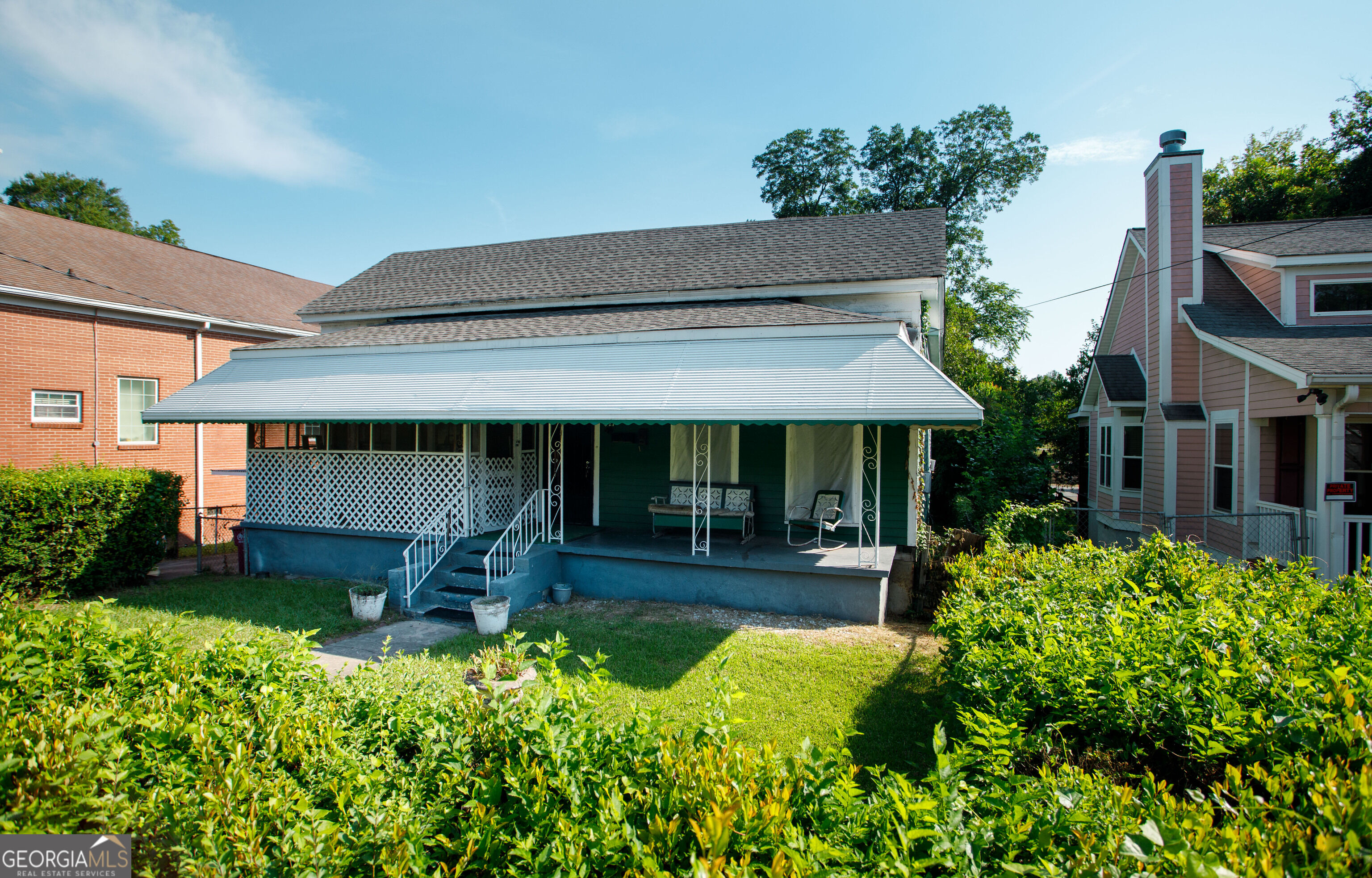 827 Ash Street Property Photo 1