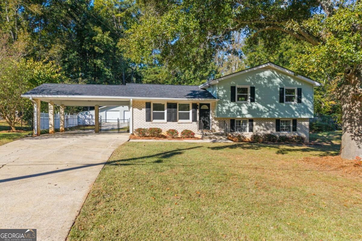 7425 Rountree Drive Property Photo 1