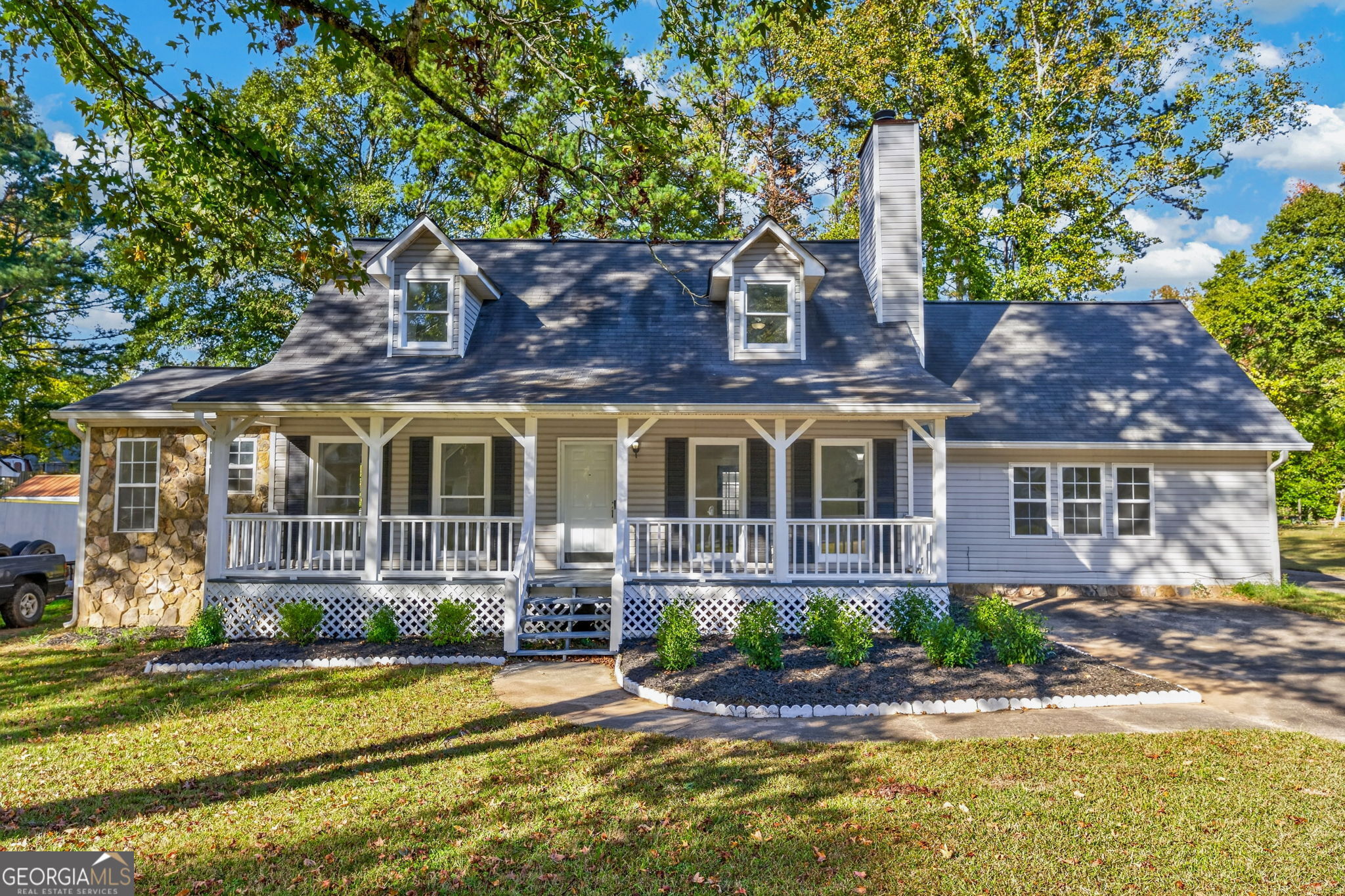 15 Pine Grove Circle Property Photo 1