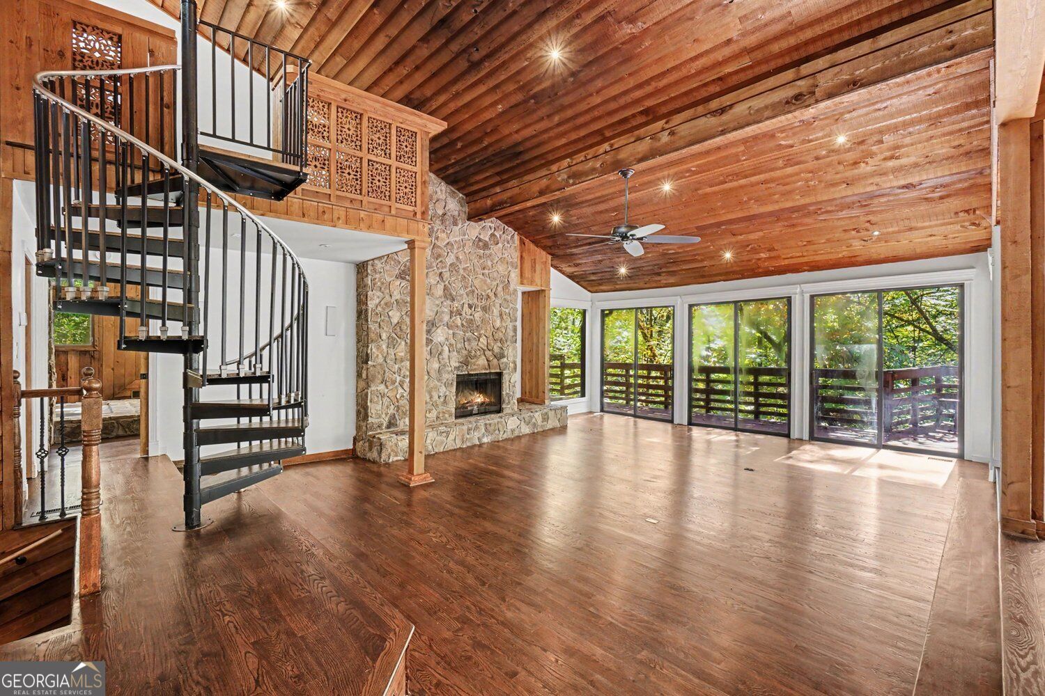 3781 Glengarry Way Ne Property Photo 1