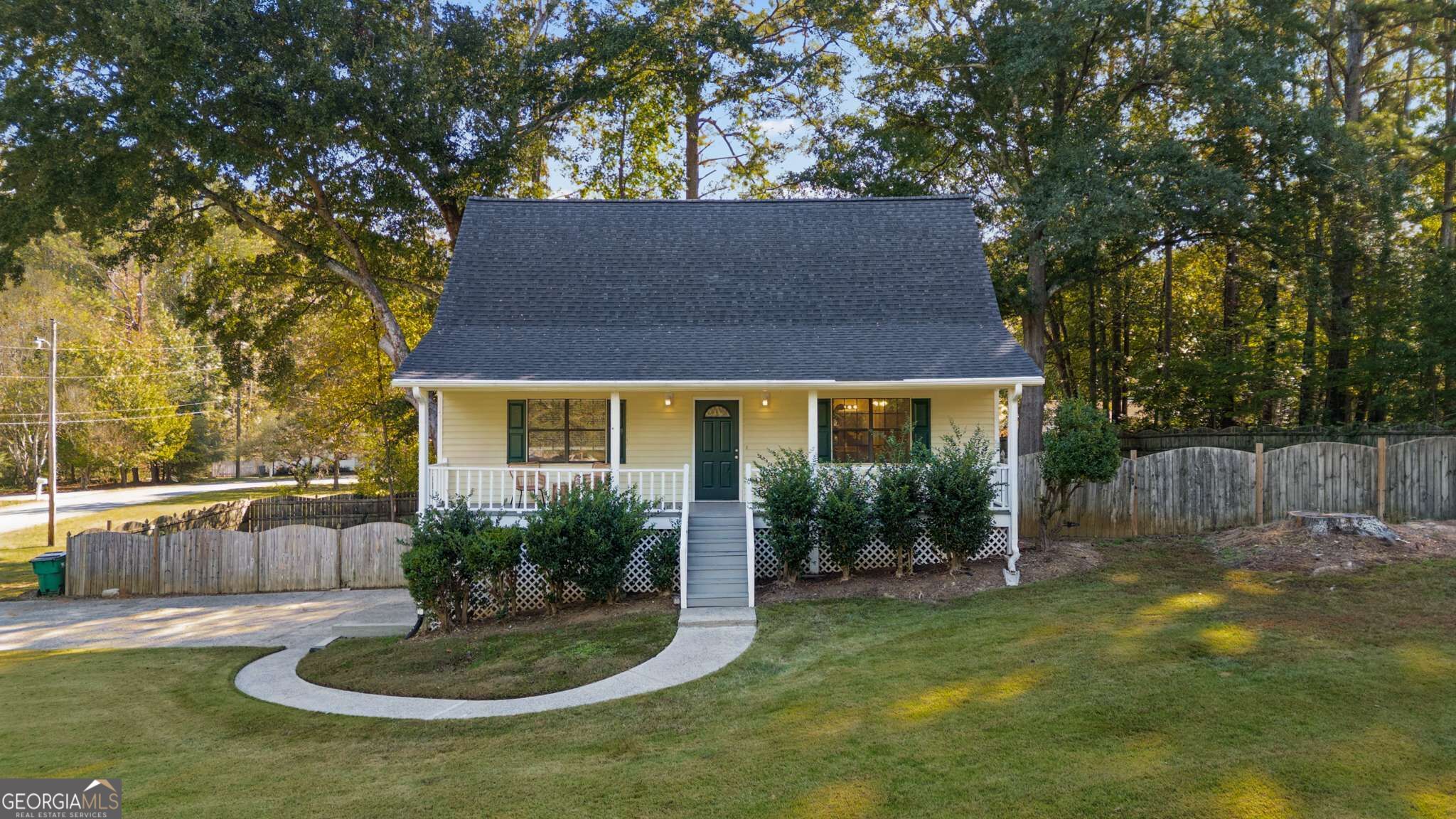 27 Noses Creek Road SW