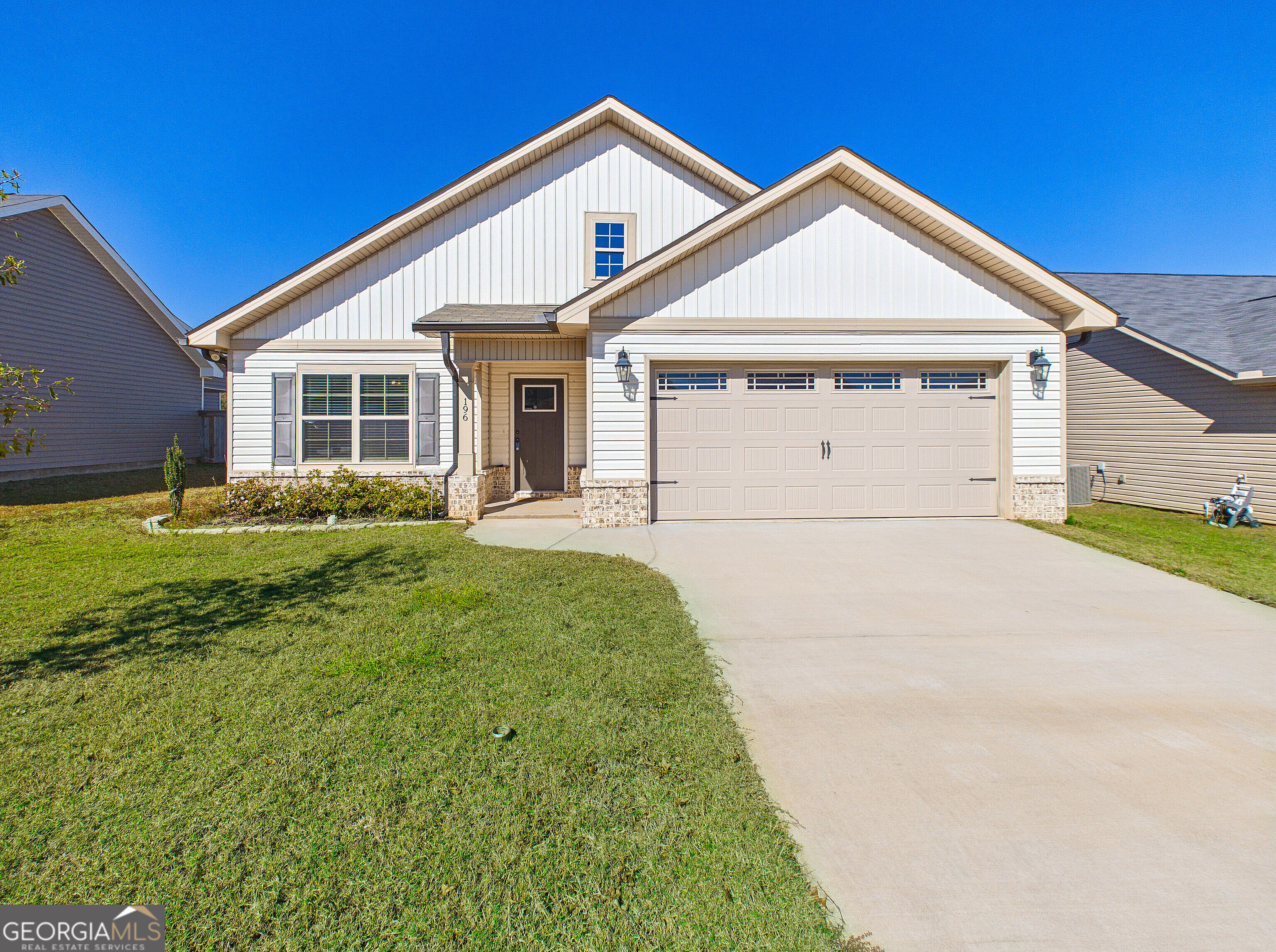 196 Red Tail Circle Property Photo 1