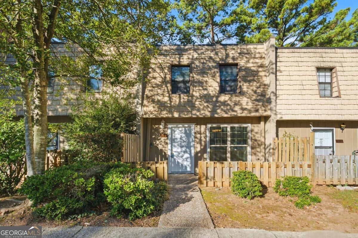 6427 Wood Circle W Property Photo 1