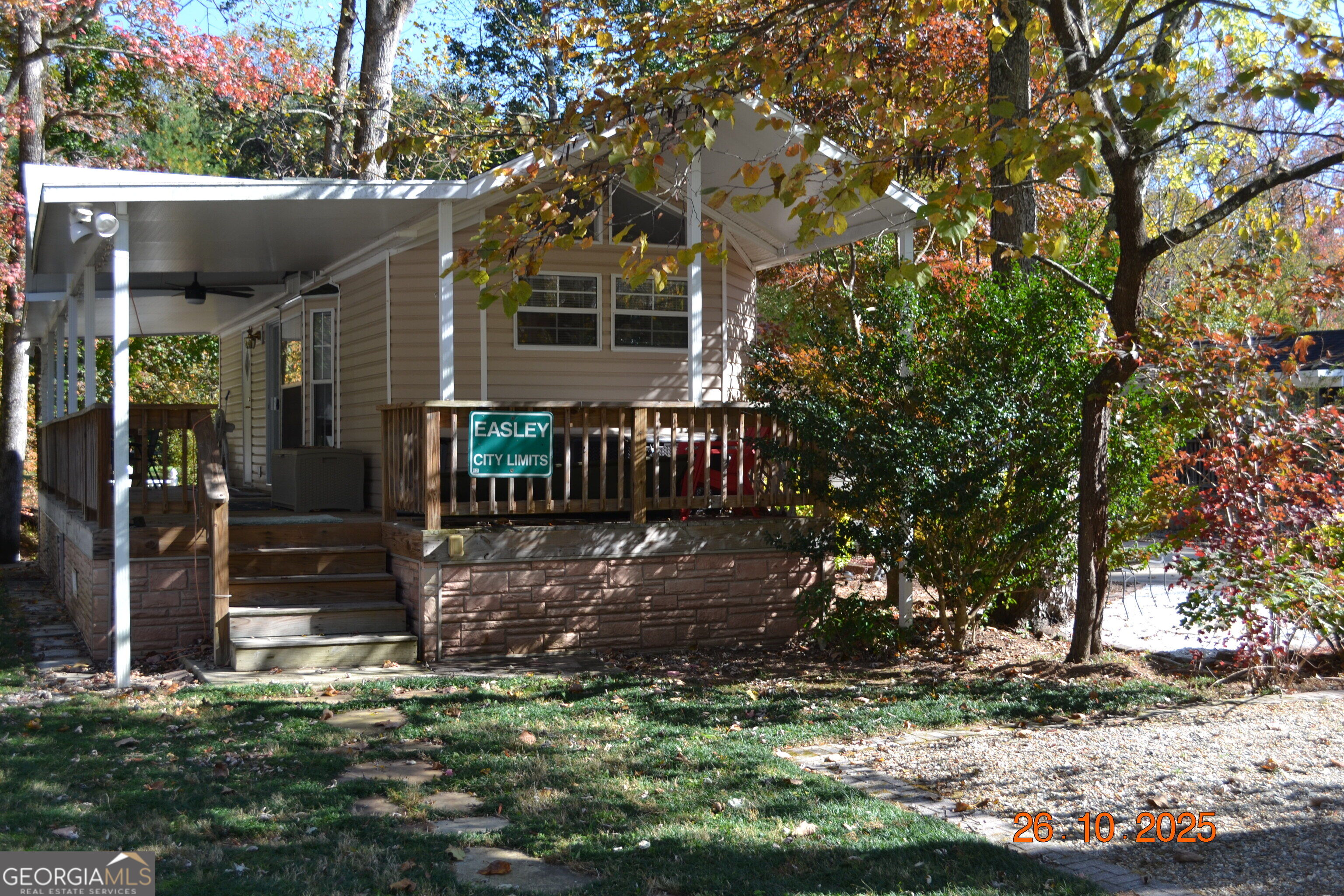120 Creekview Drive Property Photo 1