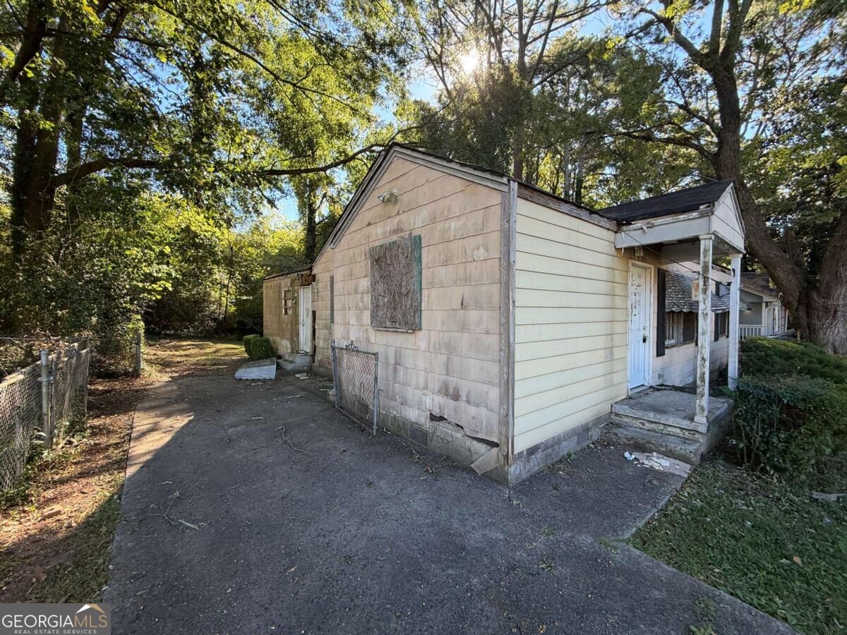 3074 Delowe Drive Property Photo 1