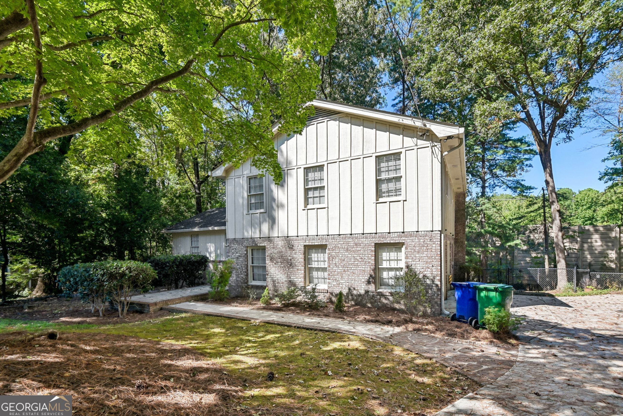 4256 Cranton Court NE Property Photo 1