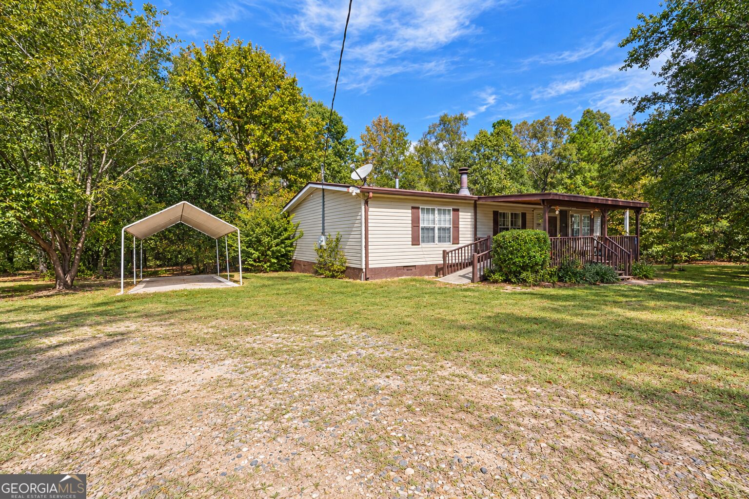 1902 Jackson Lake Road Property Photo 1