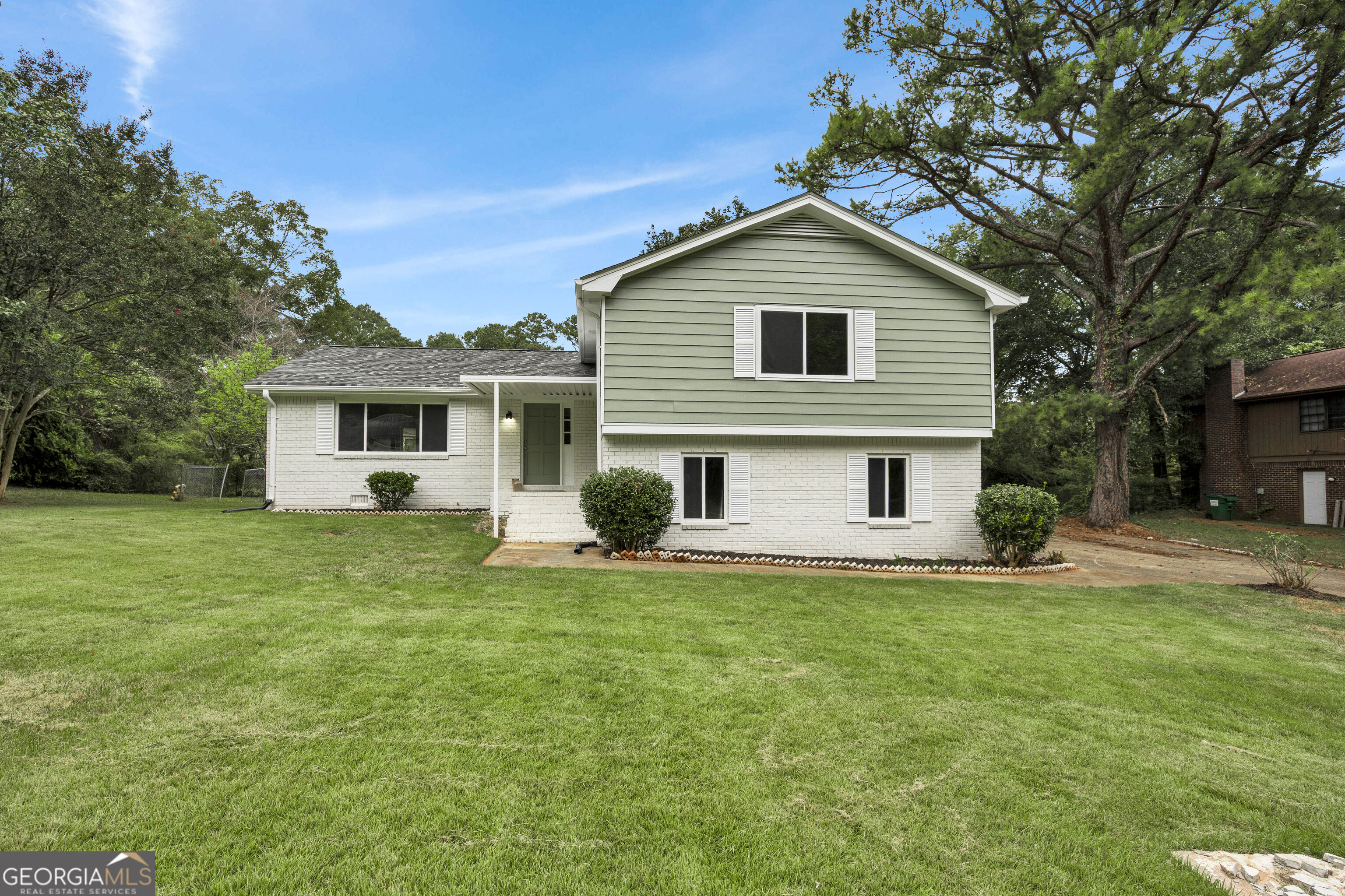 556 Greenview Avenue Se Property Photo 1