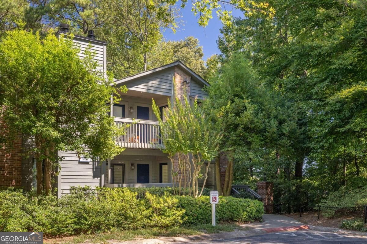 121 Tuxworth Circle Property Photo 1