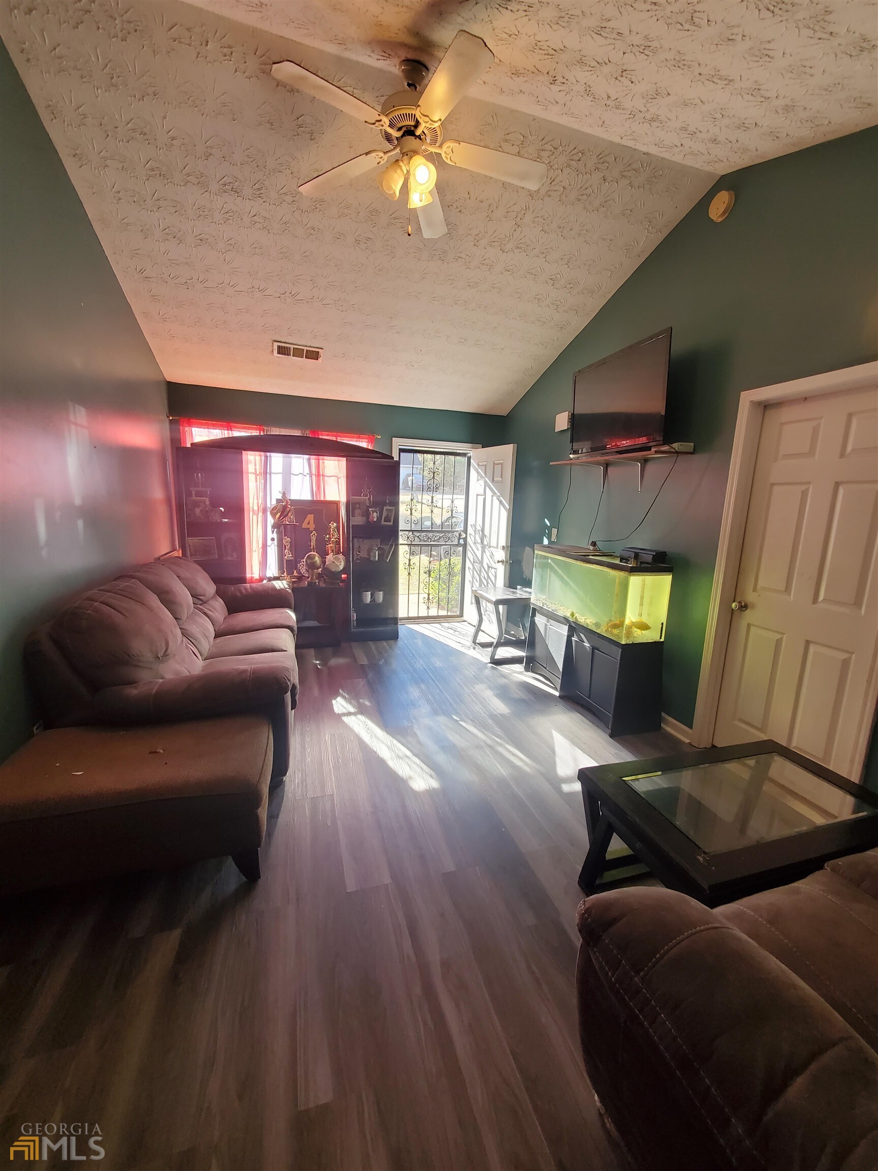 241 Apple Valley Road Property Photo 4