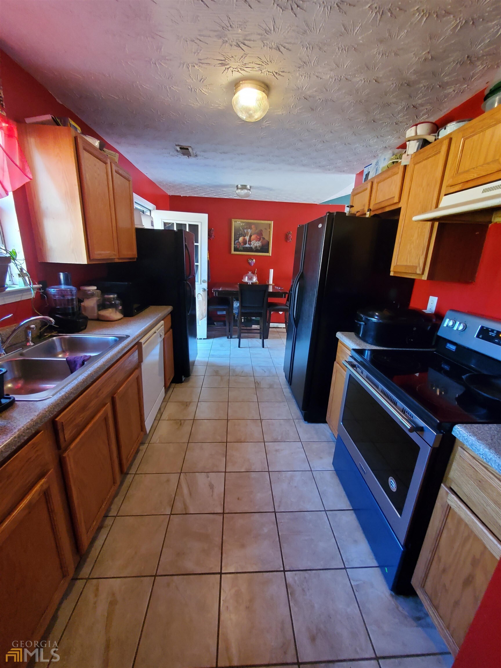 241 Apple Valley Road Property Photo 5