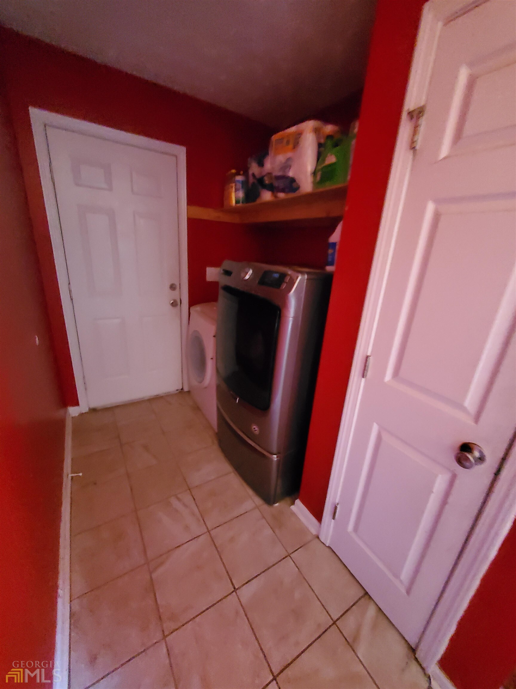 241 Apple Valley Road Property Photo 7
