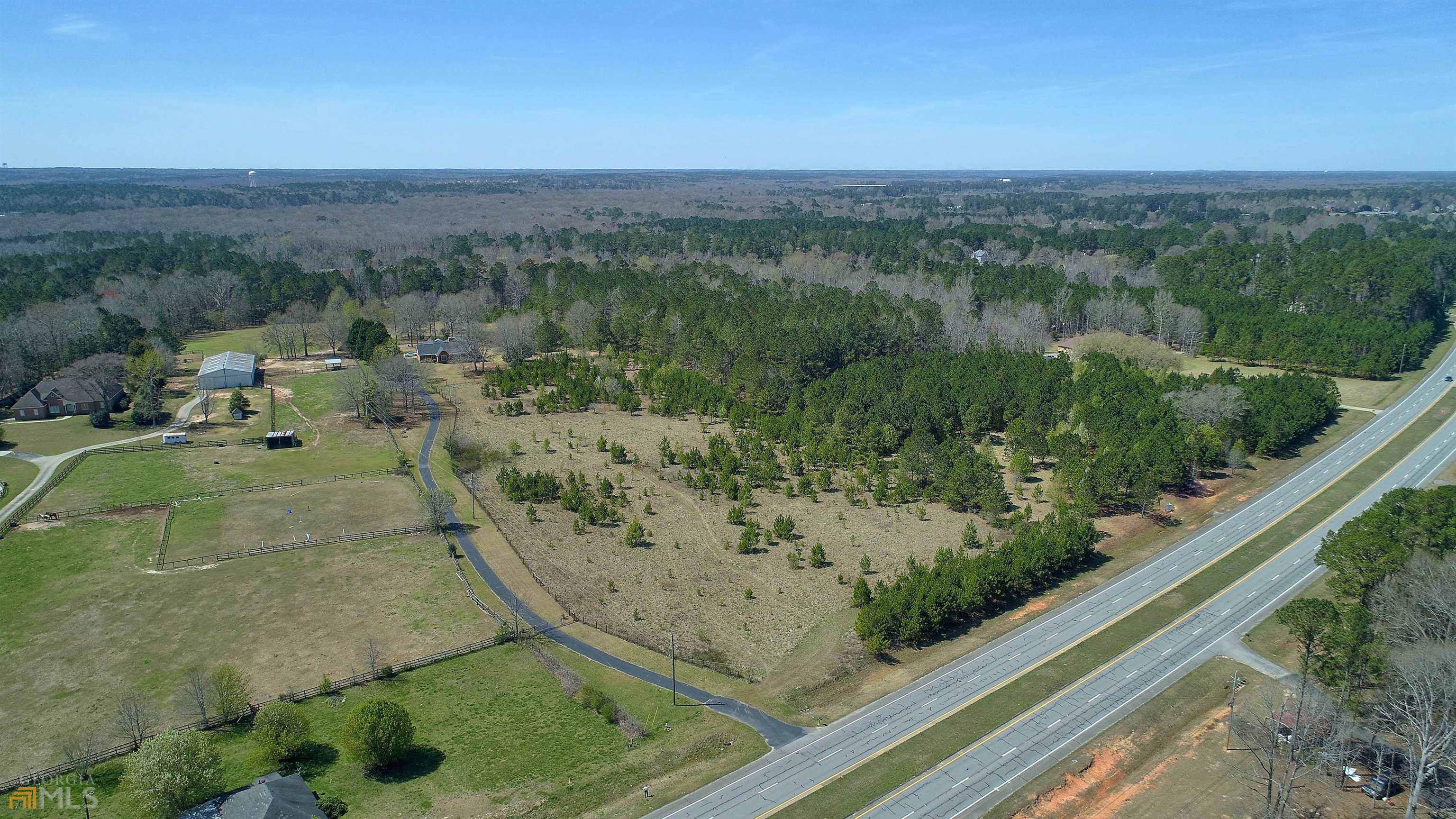 1493 Highway 74 Property Photo 4
