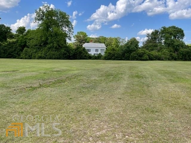 221 N Main Street Property Photo 10