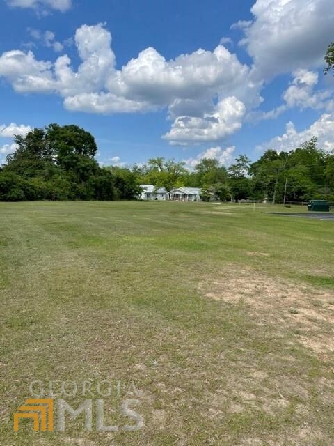 221 N Main Street Property Photo 12