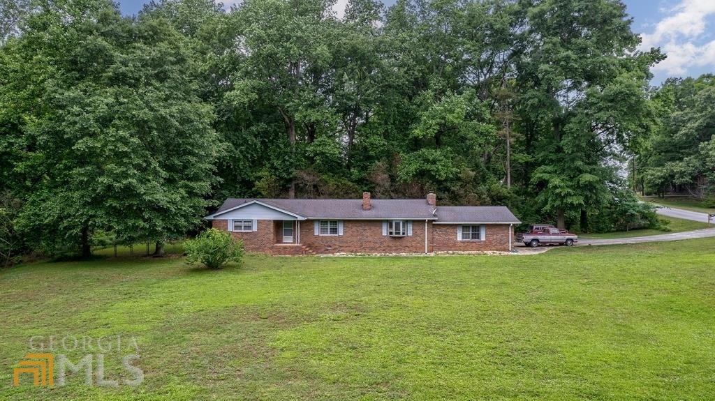 1835 Oak Spring Street Property Photo 1