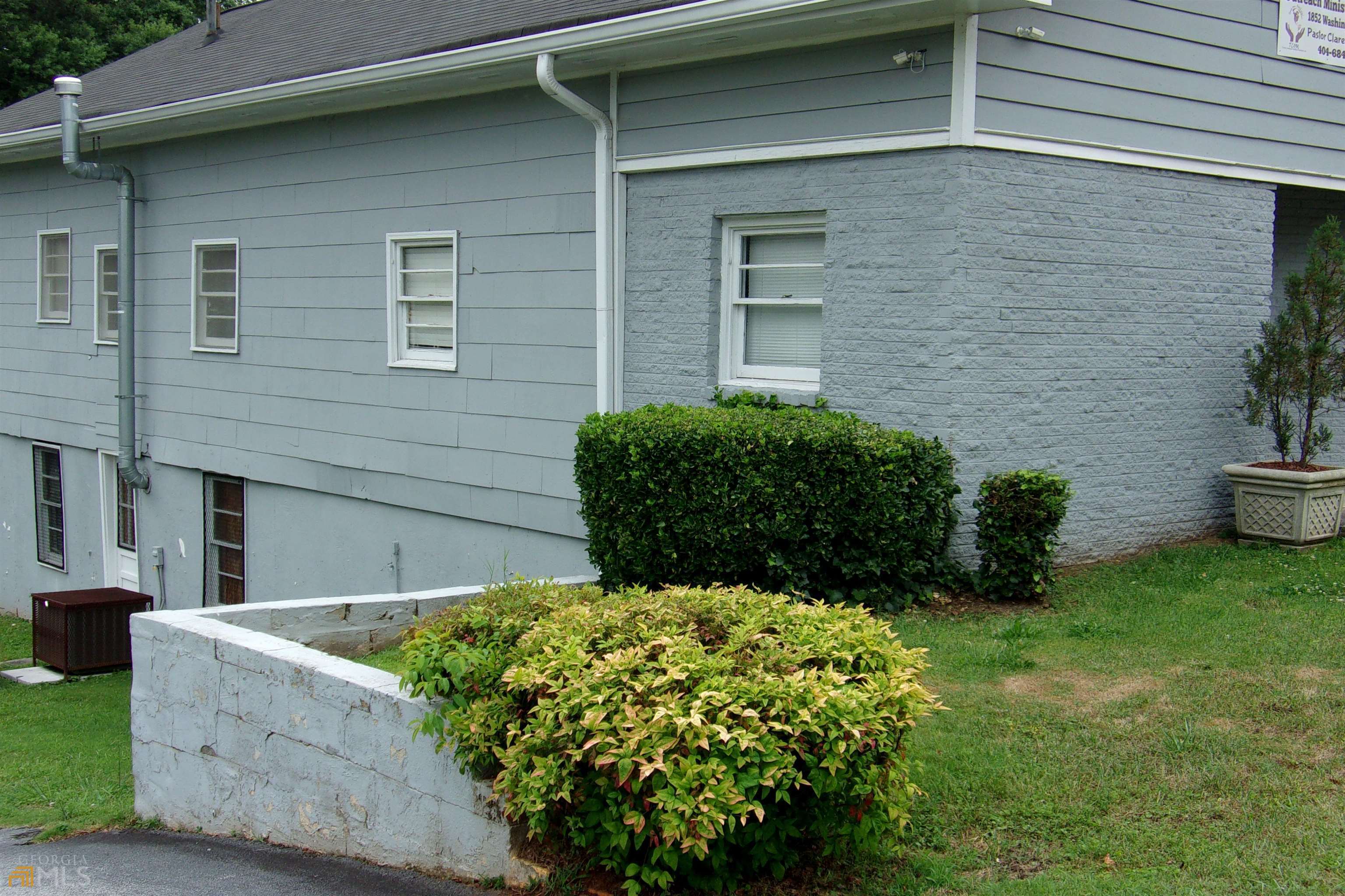 1852 Washington Road Property Photo