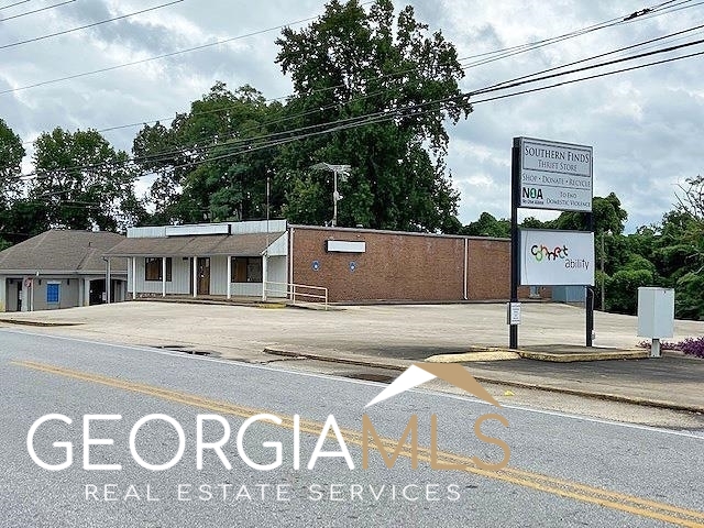70 Memorial Drive Property Photo 16
