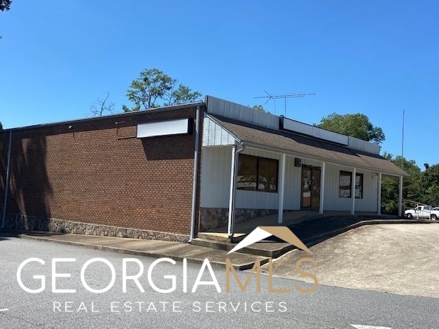 70 Memorial Drive Property Photo 18