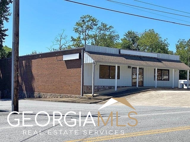 70 Memorial Drive Property Photo 20