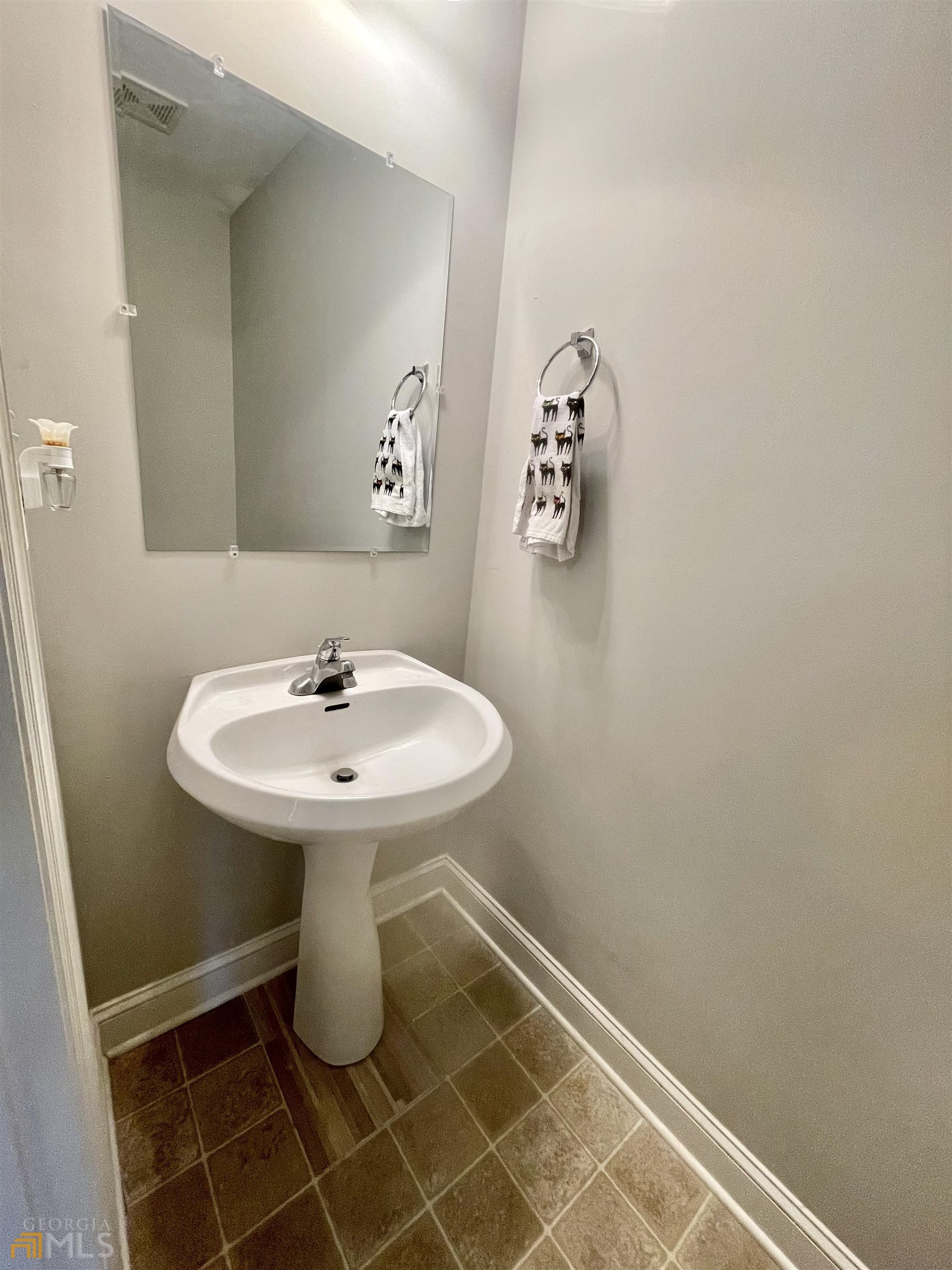 240 Cleveland Road # 205 Property Photo 5