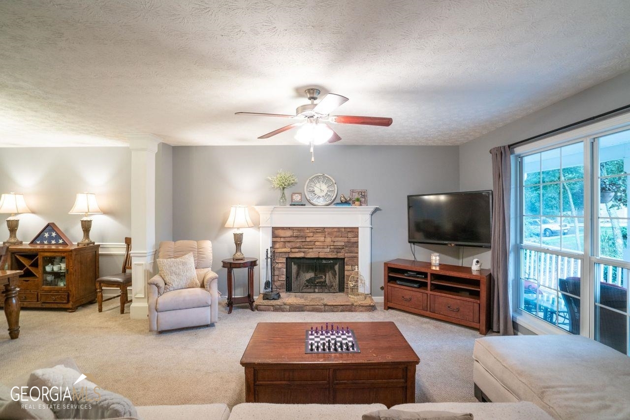 6435 Taylor Creek Court Property Photo 7