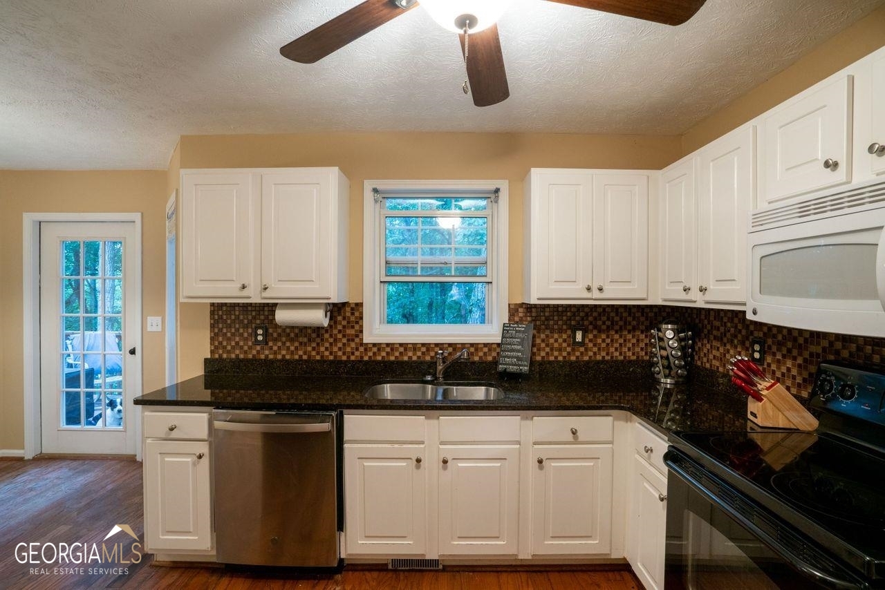 6435 Taylor Creek Court Property Photo 17