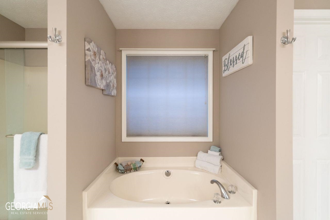 6435 Taylor Creek Court Property Photo 30