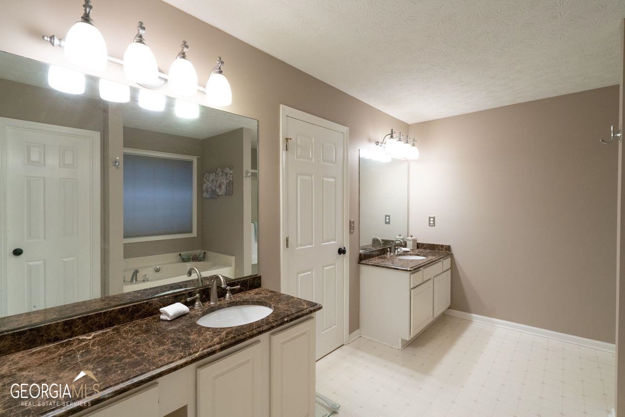 6435 Taylor Creek Court Property Photo 34