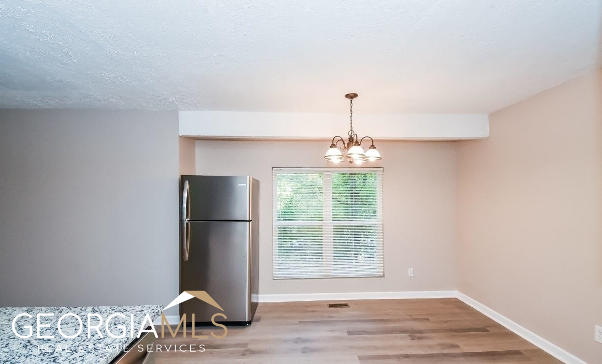 2255 Hunt Road Property Photo 4