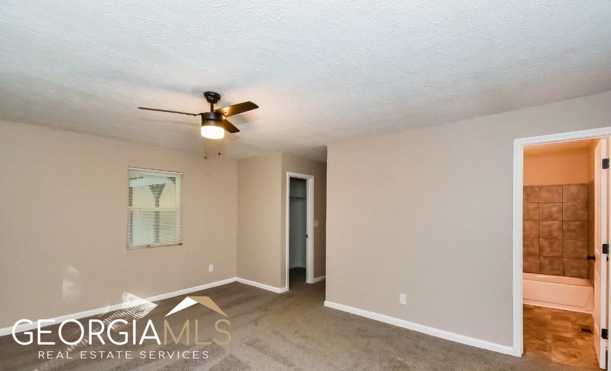 2255 Hunt Road Property Photo 6