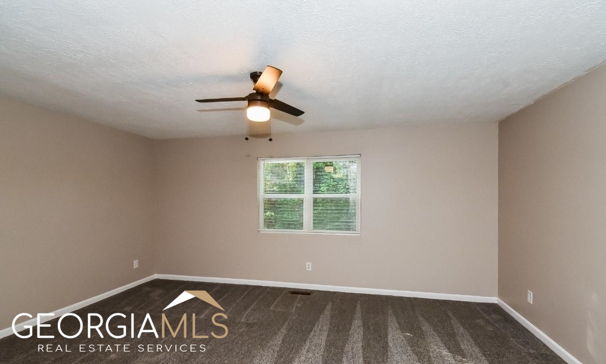 2255 Hunt Road Property Photo 7