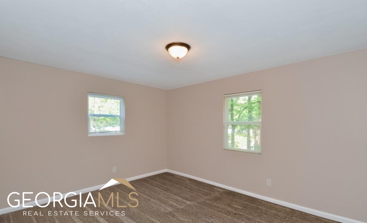 2255 Hunt Road Property Photo 12
