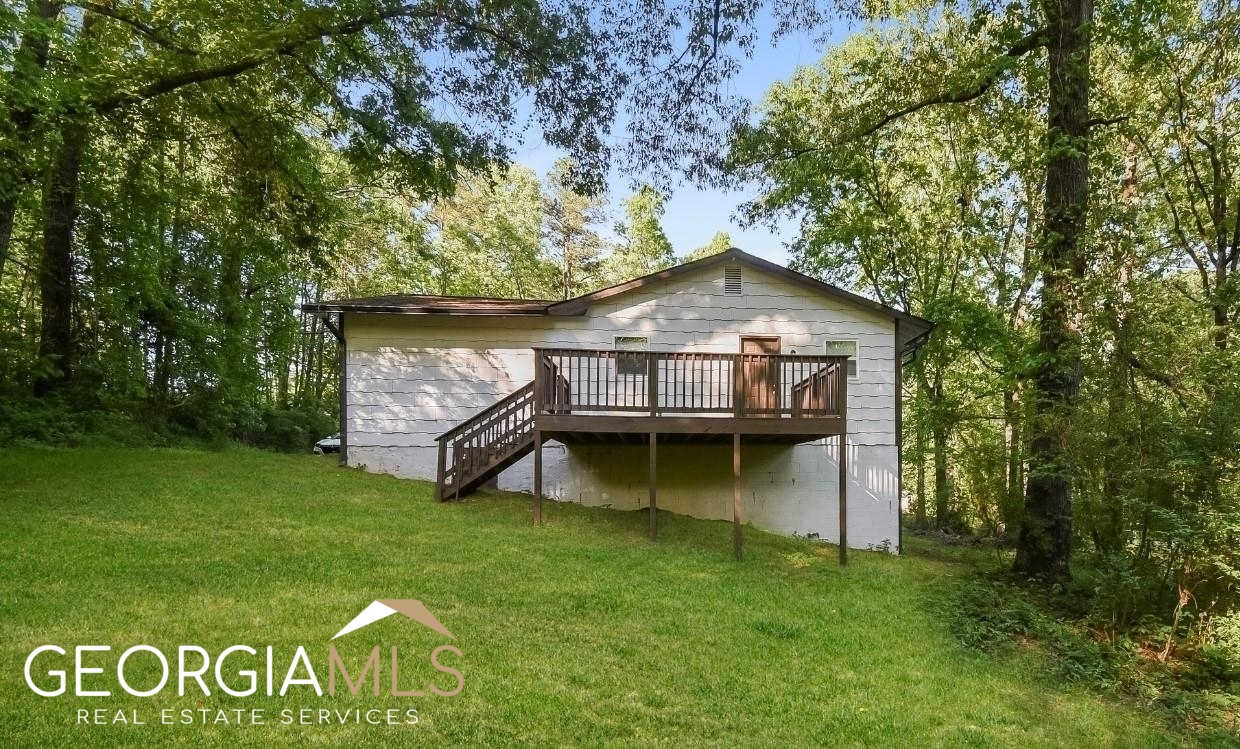 2255 Hunt Road Property Photo 15